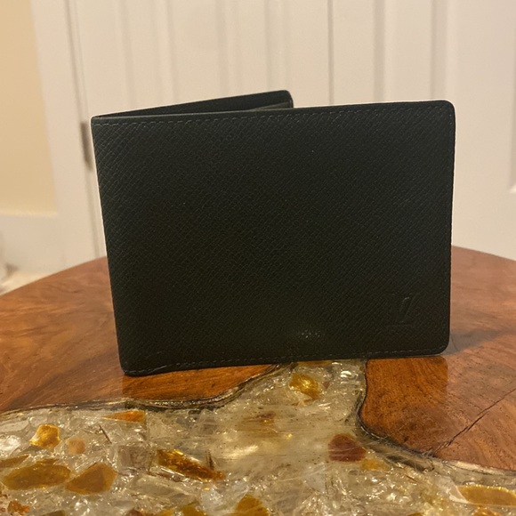 Louis Vuitton Tiaga Bifold Wallet Forrest Green - Pristine (Wallet Only) - Picture 10 of 11